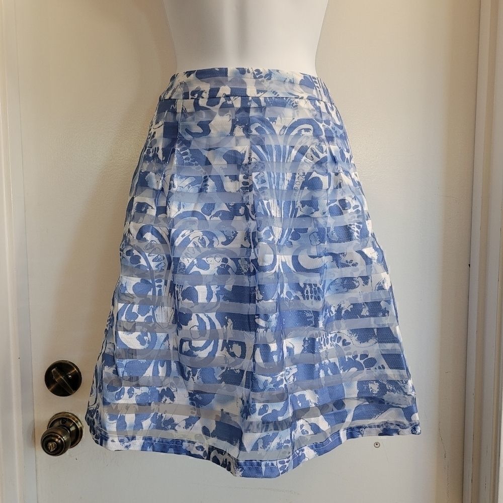 INC. A line blue and white floral abstract stripe